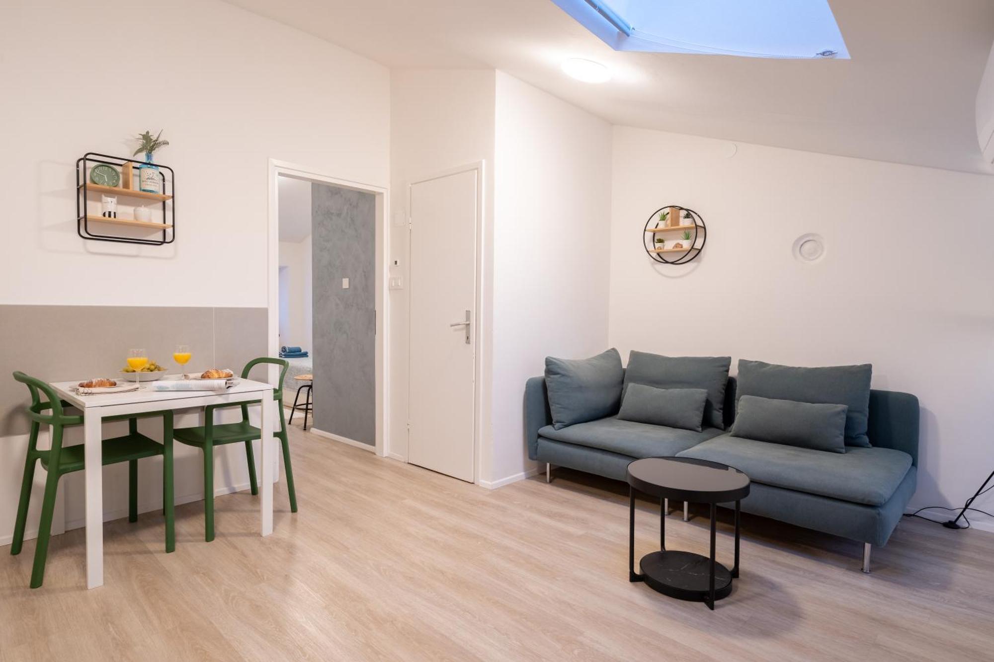Loft With 2 Bedrooms - Historical District Ровинь Экстерьер фото