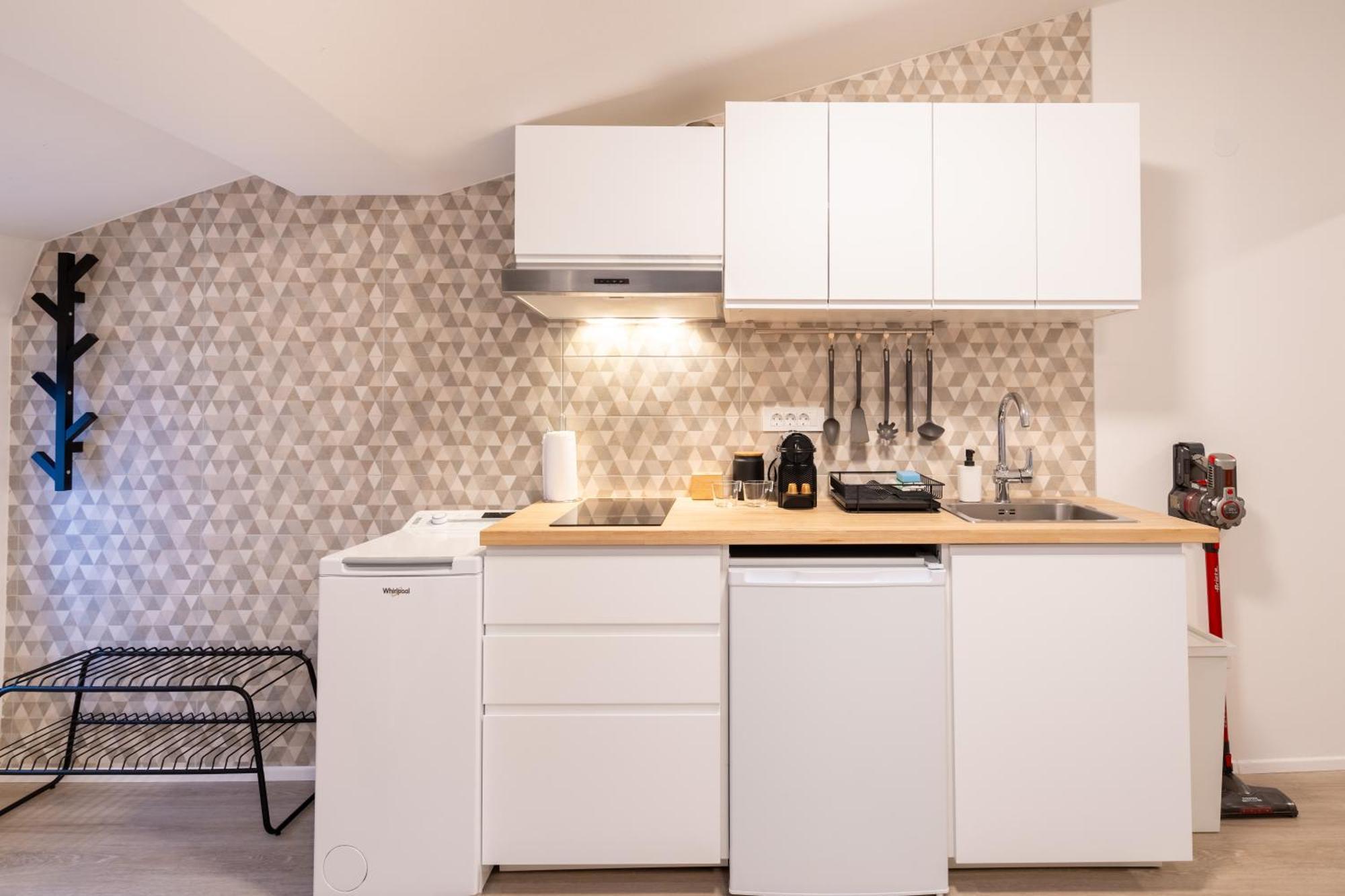 Loft With 2 Bedrooms - Historical District Ровинь Экстерьер фото